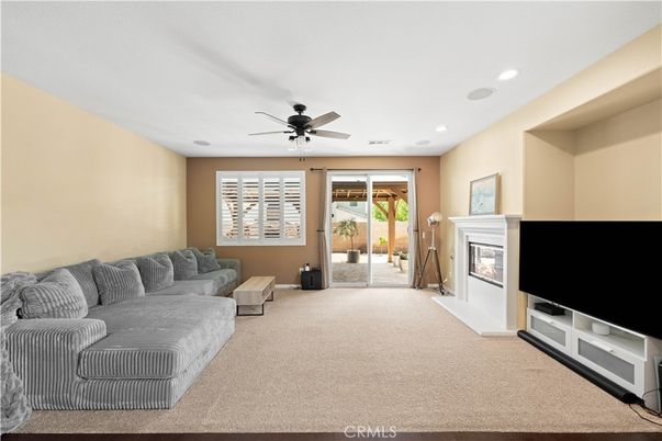 Fireplace, Interior, Living room, Recessed Lighting