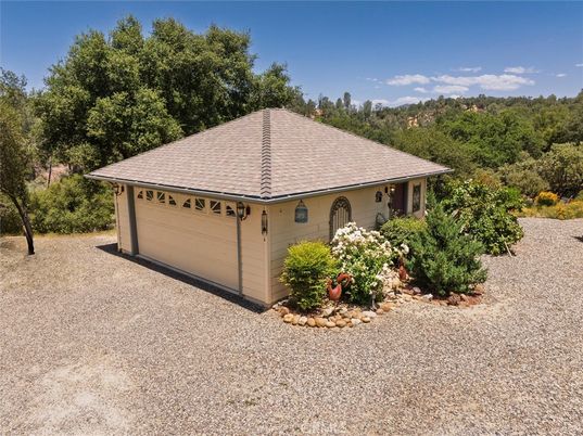 Backyard, Detached Garage, Exterior