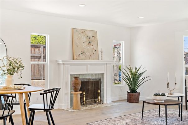 Dining room, Fireplace, Interior, Recessed Lighting, Wood Texture Flooring