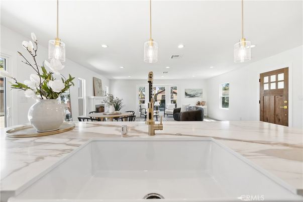 Dining room, Interior, Pendant Lights, Recessed Lighting