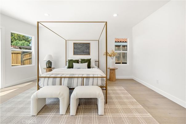 Bedroom, Dining room, Interior, Recessed Lighting, Wood Texture Flooring