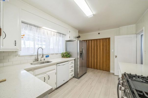 Interior, Kitchen, Wood Texture Flooring