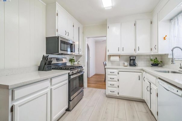 Interior, Kitchen, Wood Texture Flooring