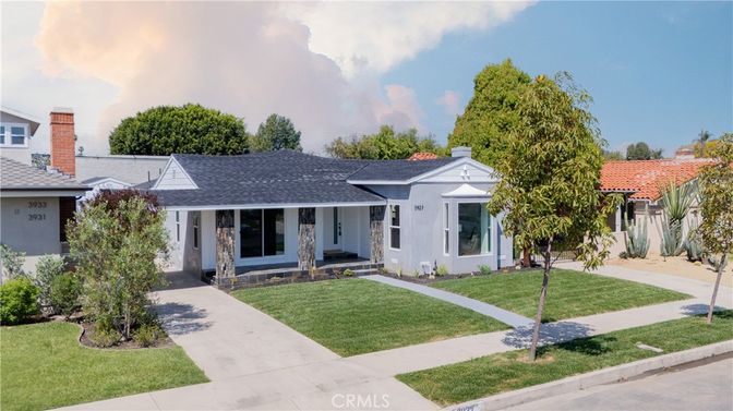 Backyard, Exterior, Facade, Ranch