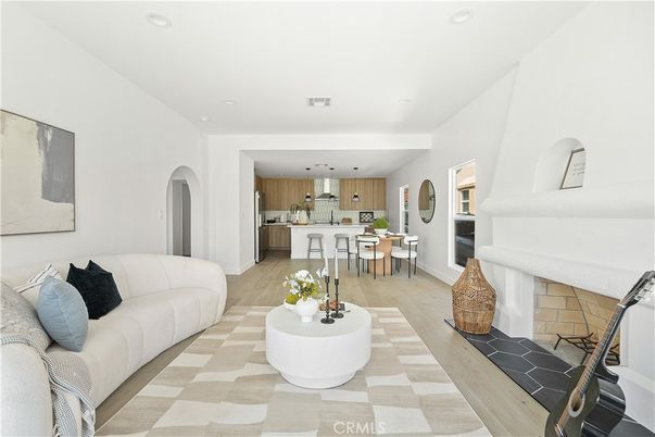 Interior, Kitchen, Living room, Pendant Lights, Recessed Lighting, Wood Texture Flooring
