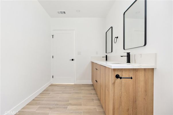 Bathroom, Dual Sink Vanities, Interior, Wood Texture Flooring