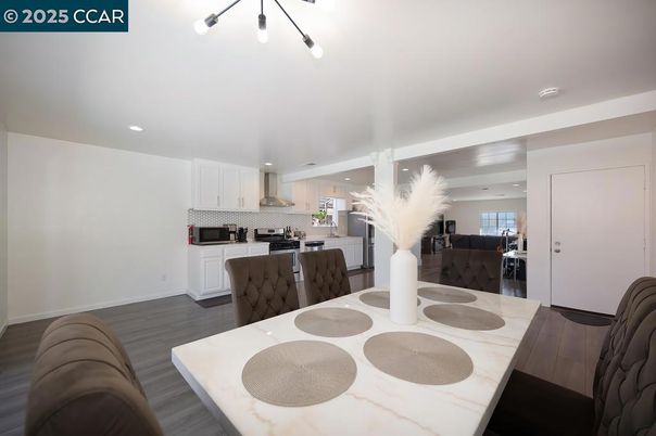 Dining room, Interior, Kitchen, Recessed Lighting, Wood Texture Flooring