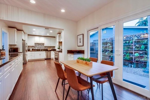 Dining room, Interior, Kitchen, Recessed Lighting, Wood Texture Flooring