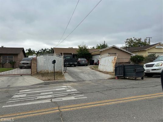 Detached Garage, Exterior