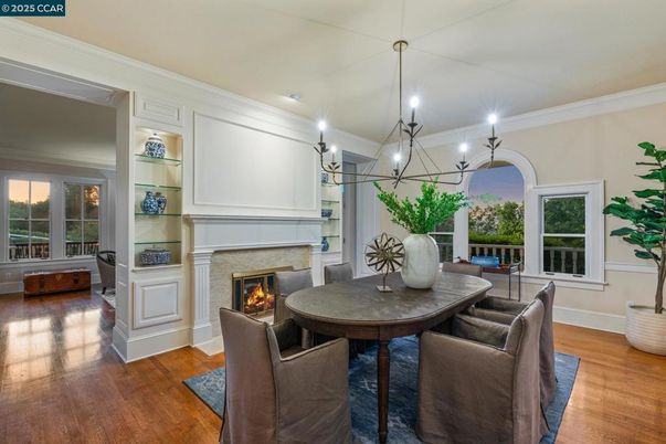 Dining room, Fireplace, Interior, Pendant Lights, Recessed Lighting, Wood Texture Flooring