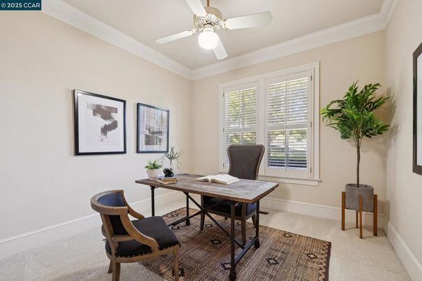 Home Office, Interior