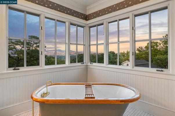 Bathroom, Free Standing Baths, Interior