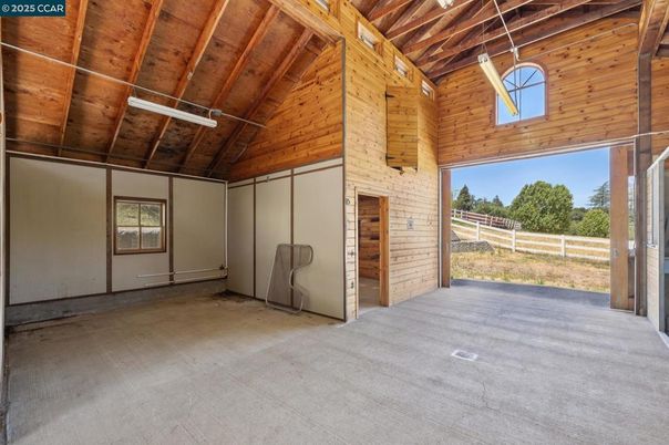Empty room, Interior, Wooden Beams, Wooden Ceilings, Wooden Walls