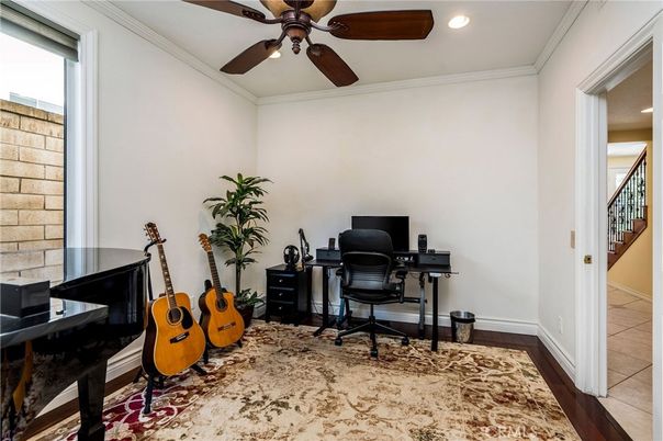 Home Office, Interior, Recessed Lighting, Wood Texture Flooring
