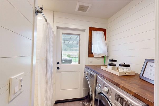 Interior, Washer