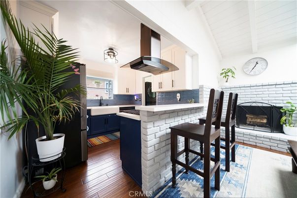 Fireplace, Interior, Kitchen, Wood Texture Flooring