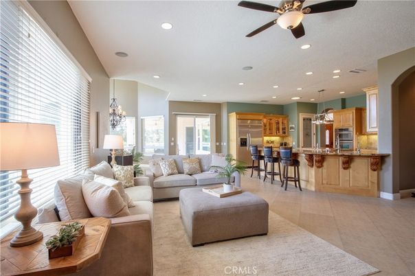 Chandelier, Interior, Kitchen, Living room, Pendant Lights, Recessed Lighting, Stainless Steel Appliances