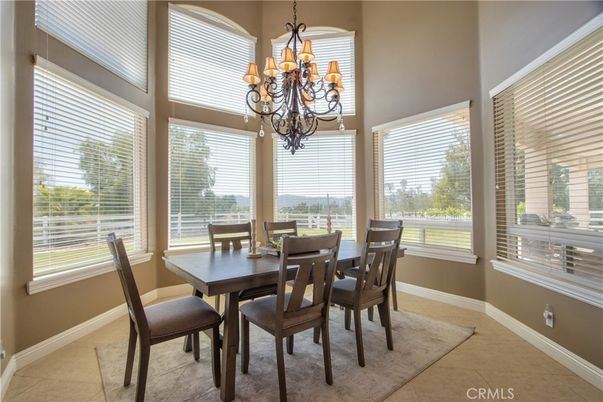 Chandelier, Dining room, Interior