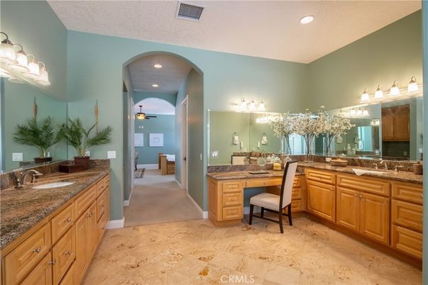 Bathroom, Dual Sink Vanities, Interior, Recessed Lighting