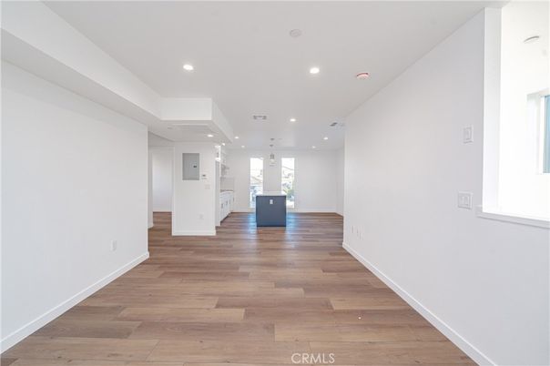 Empty room, Interior, Recessed Lighting, Wood Texture Flooring