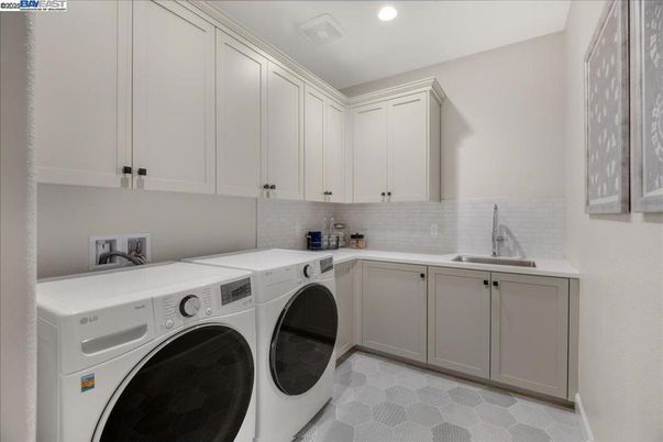 Interior, Recessed Lighting, Washer