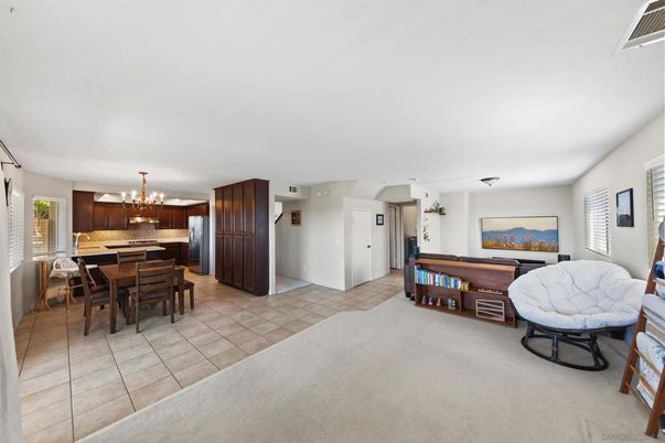 Chandelier, Dining room, Interior, Kitchen