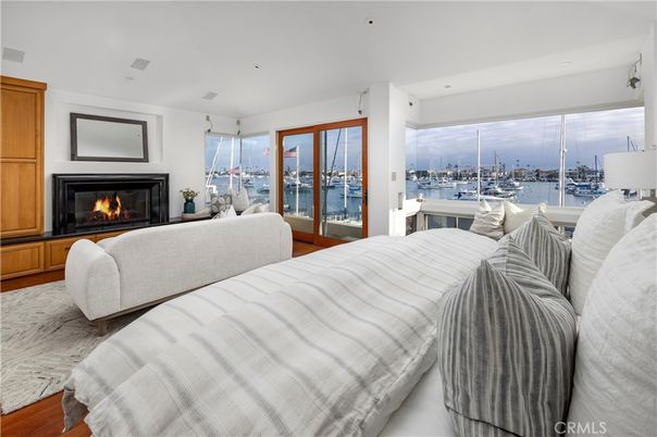 Bedroom, Fireplace, Interior, Recessed Lighting, Water
