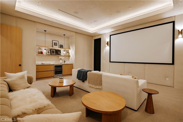 Interior, Pendant Lights, Projection Screen, Recessed Lighting, Theatre Room