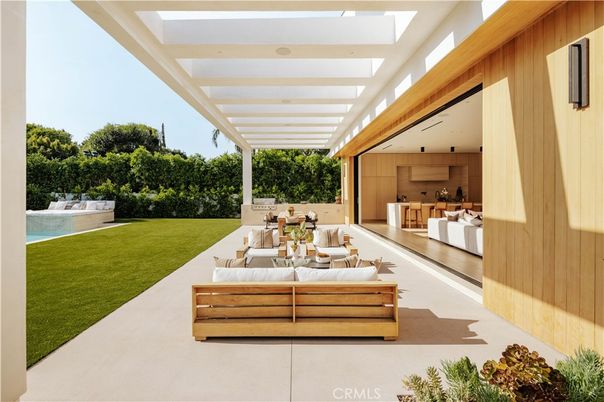 Backyard, Exterior, Hot Tub