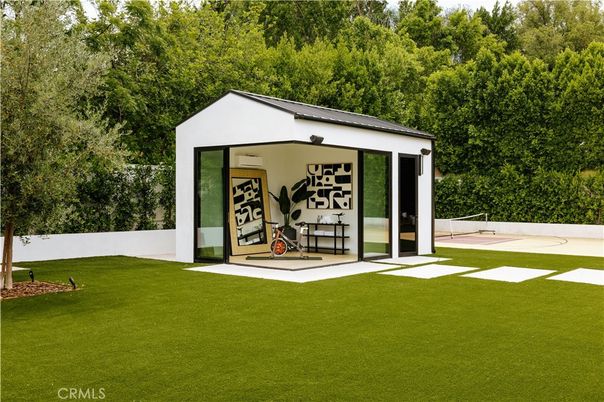 Backyard, Detached Garage, Exterior