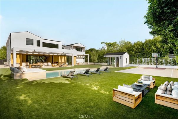 Backyard, Exterior, Pool