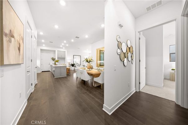 Dining room, Interior, Kitchen, Recessed Lighting, Wood Texture Flooring