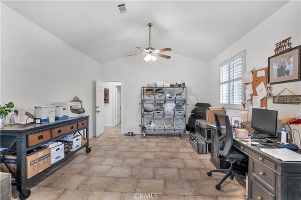 Home Office, Interior