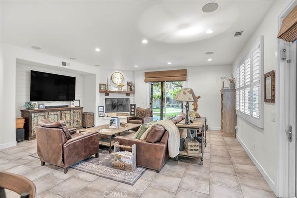 Fireplace, Interior, Living room, Recessed Lighting