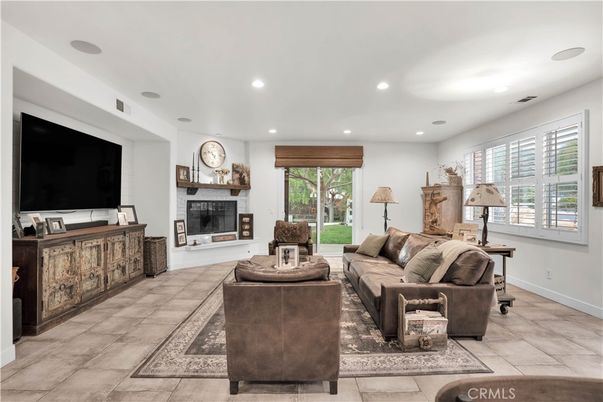 Fireplace, Interior, Living room, Recessed Lighting