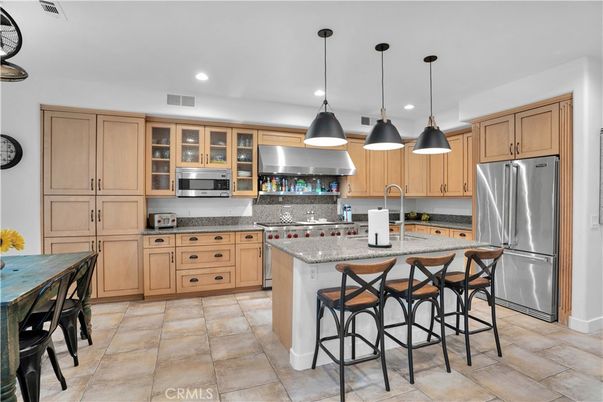 Interior, Kitchen, Pendant Lights, Recessed Lighting, Stainless Steel Appliances