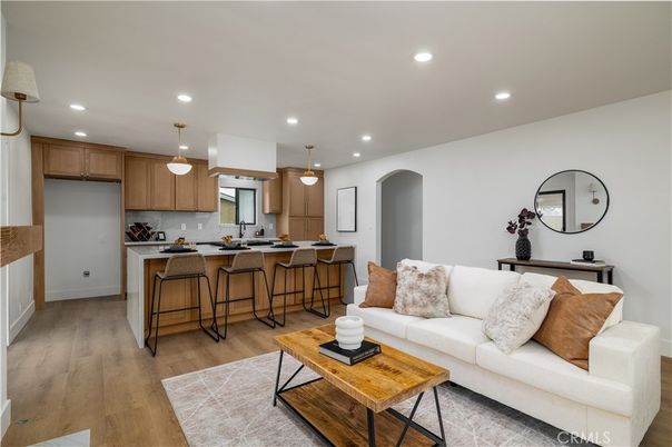 Interior, Kitchen, Living room, Pendant Lights, Recessed Lighting, Wood Texture Flooring