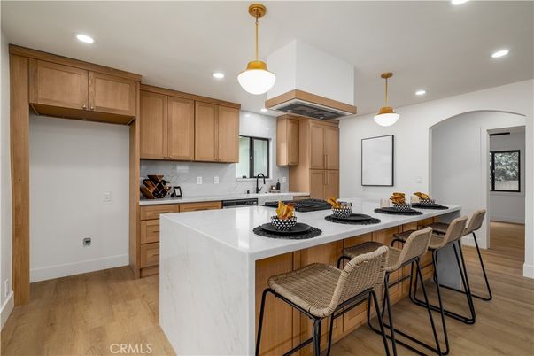 Interior, Kitchen, Pendant Lights, Recessed Lighting, Wood Texture Flooring