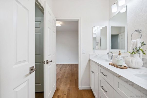 Bathroom, Dual Sink Vanities, Interior, Wood Texture Flooring