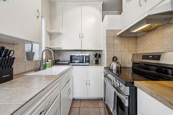 Interior, Kitchen, Tile Countertops