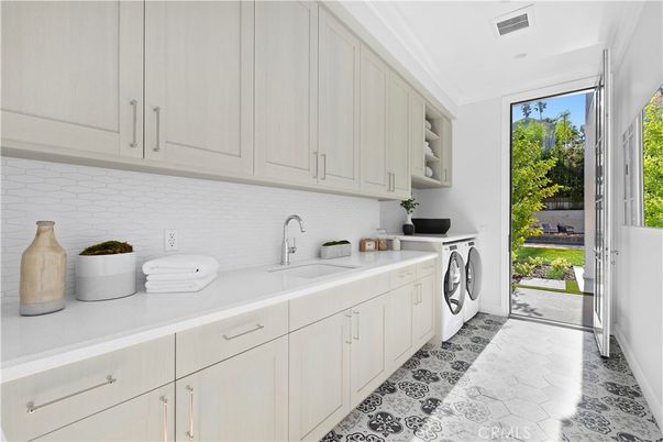 Interior, Washer