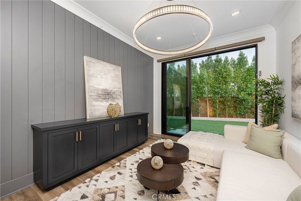 Interior, Living room, Pendant Lights, Recessed Lighting, Wood Texture Flooring