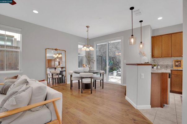Dining room, Interior, Kitchen, Pendant Lights, Recessed Lighting, Wood Texture Flooring