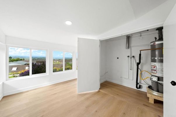 Interior, Recessed Lighting, Water, Wood Texture Flooring