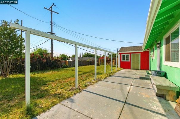 Backyard, Exterior