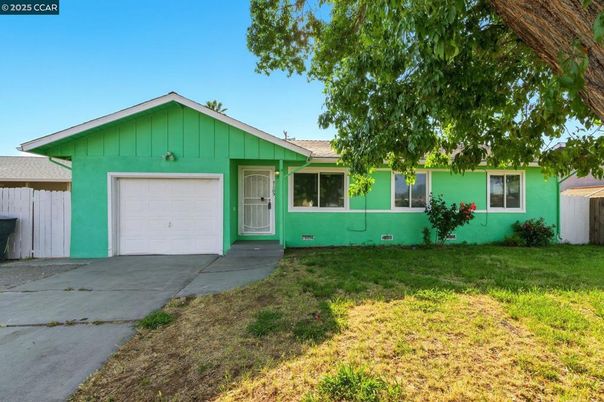 Attached, Backyard, Exterior, Facade, Ranch
