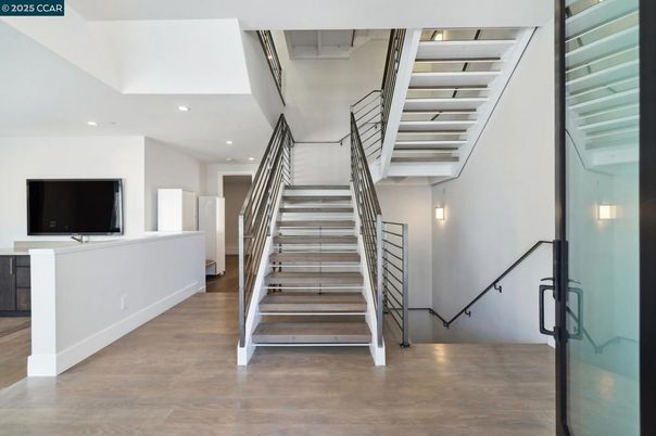 Interior, Recessed Lighting, Wood Texture Flooring