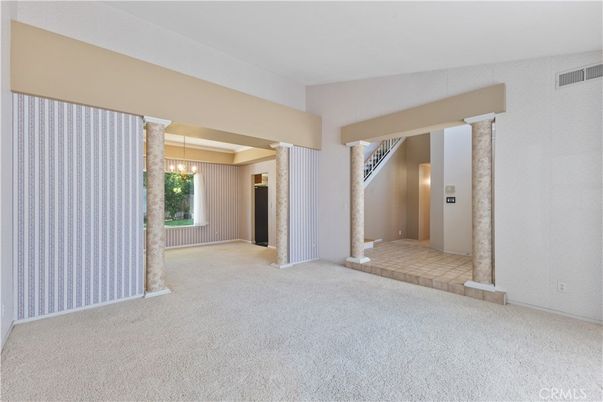 Empty room, Interior, Pendant Lights