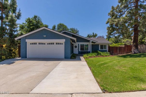 Attached, Exterior, Facade, Ranch