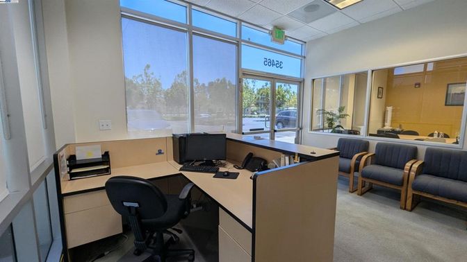 Home Office, Interior